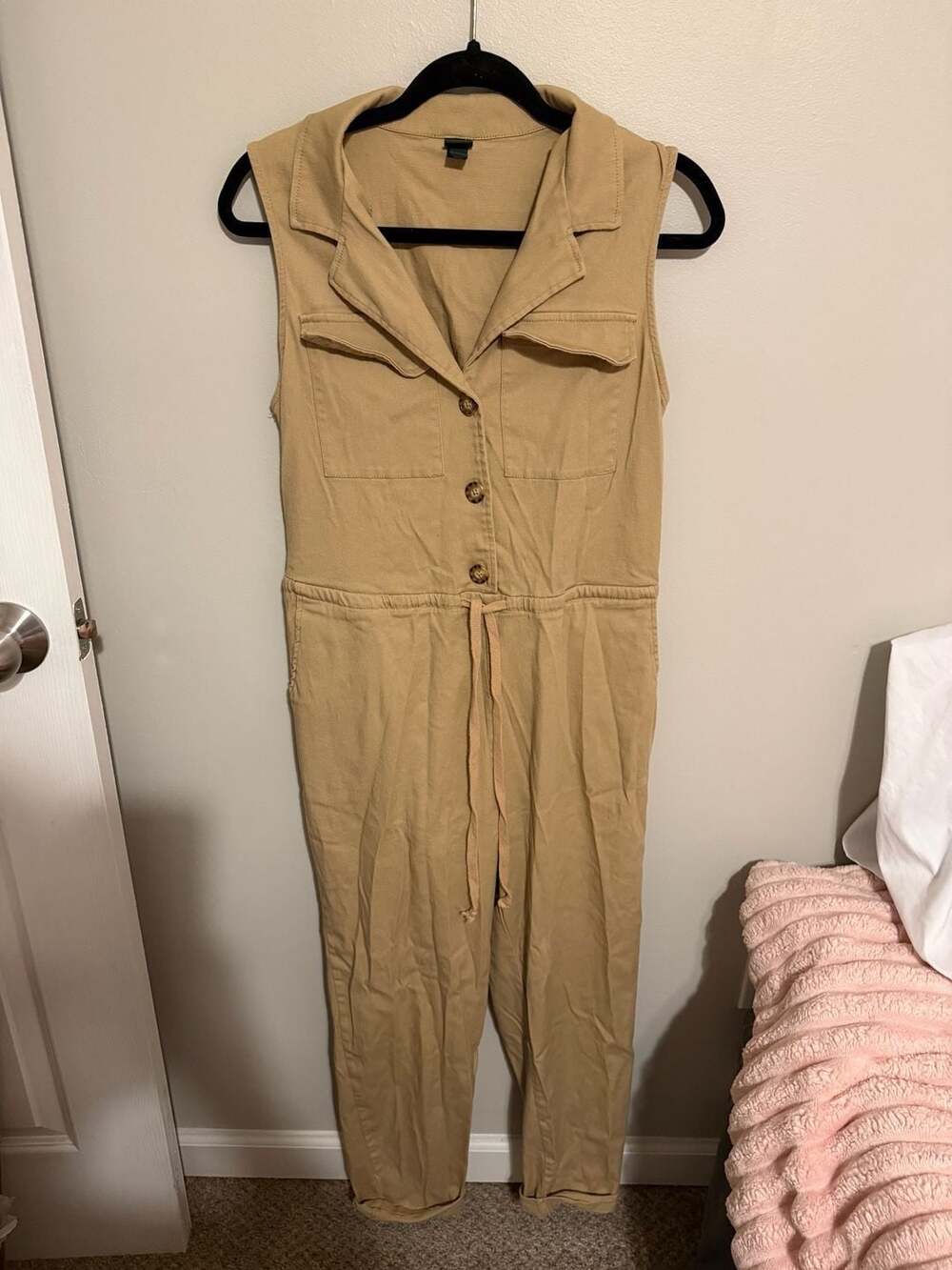 Wild Fable Women's Tan Utility Cargo Sleeveless Jumpsuit